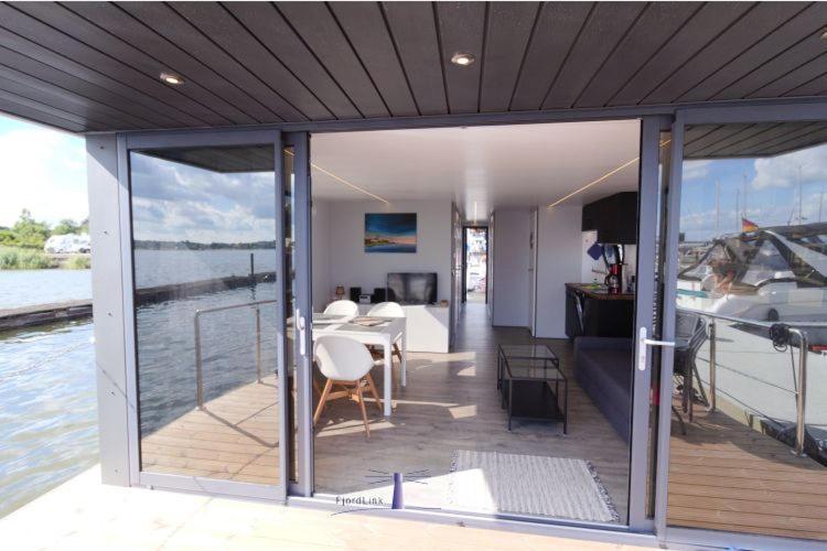 Hotel Hausboot Fjord Aries Mit Dachterrasse In Szlezwik Zewnętrze zdjęcie